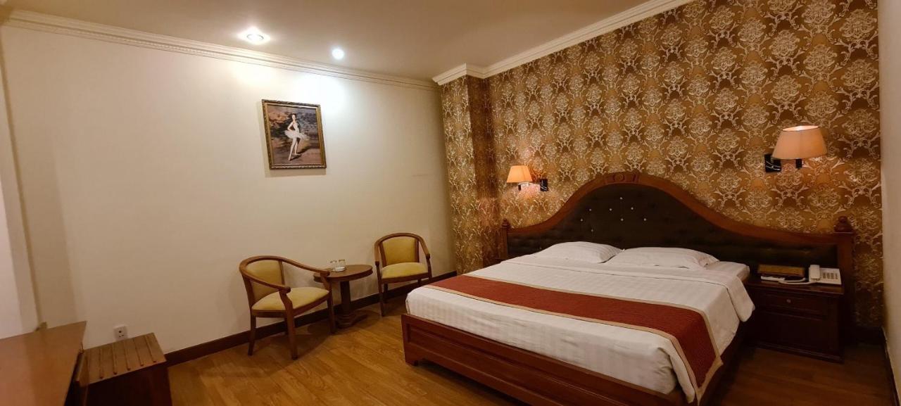 Hoang Yen Hotel Thuan An Екстер'єр фото