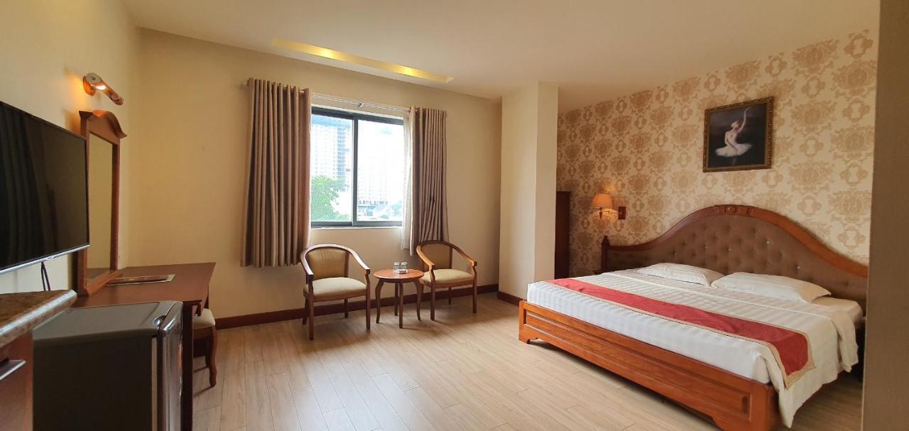 Hoang Yen Hotel Thuan An Екстер'єр фото