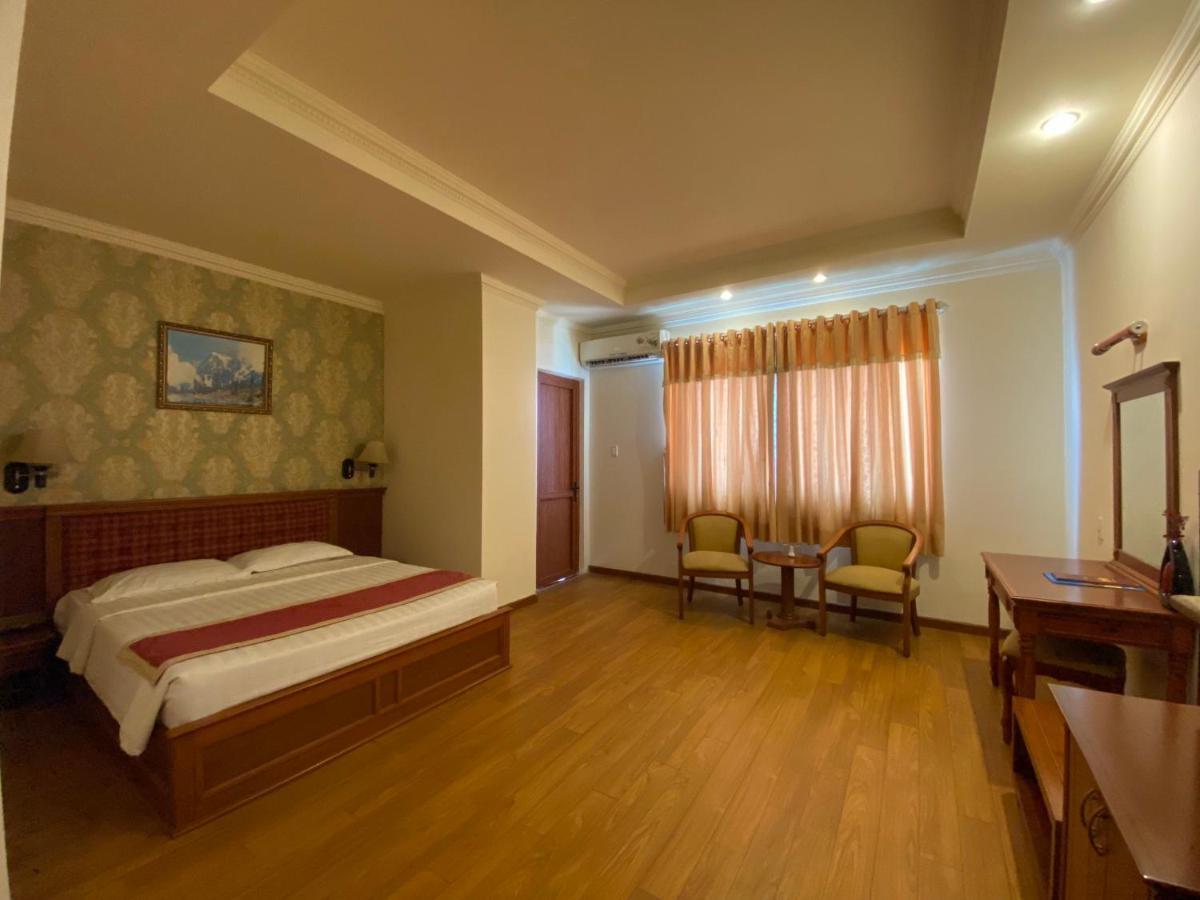 Hoang Yen Hotel Thuan An Екстер'єр фото