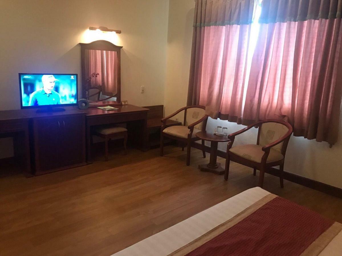 Hoang Yen Hotel Thuan An Екстер'єр фото